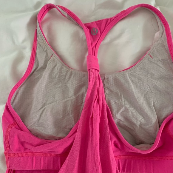 Lululemon tank built in bra approximate size 6 or 8 color pink - Picture 5 of 6